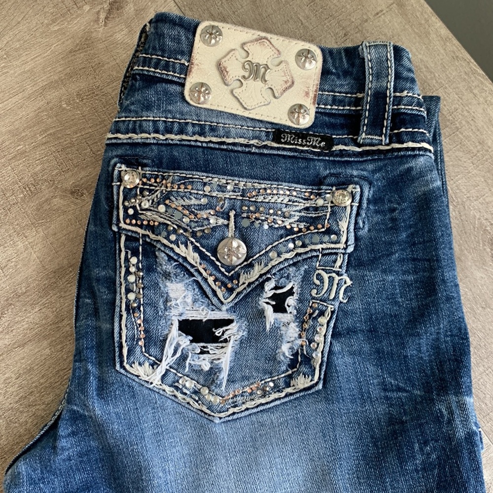 Miss Me mid-rise easy straight jeans